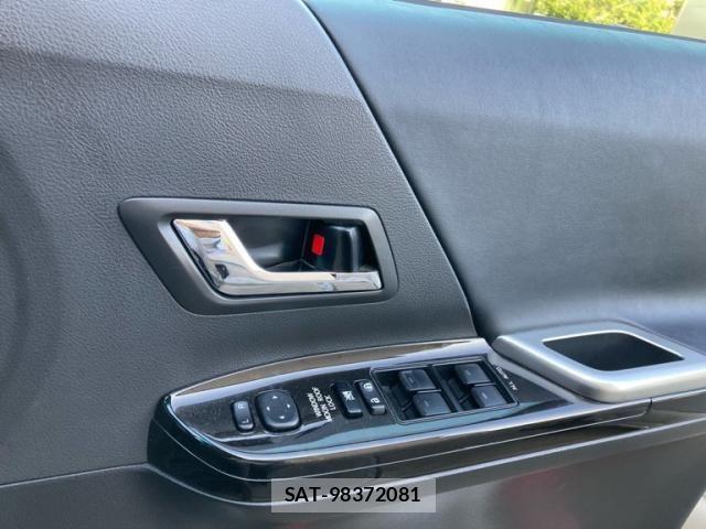 Toyota ALPHARD 2013-10 8312799-16