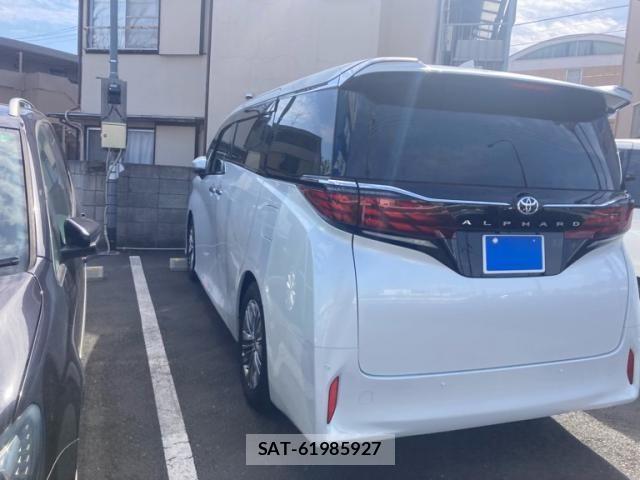 Toyota ALPHARD 2024-04 8312713-4