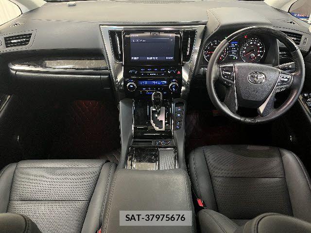 Toyota ALPHARD 2022-09 8312728-1