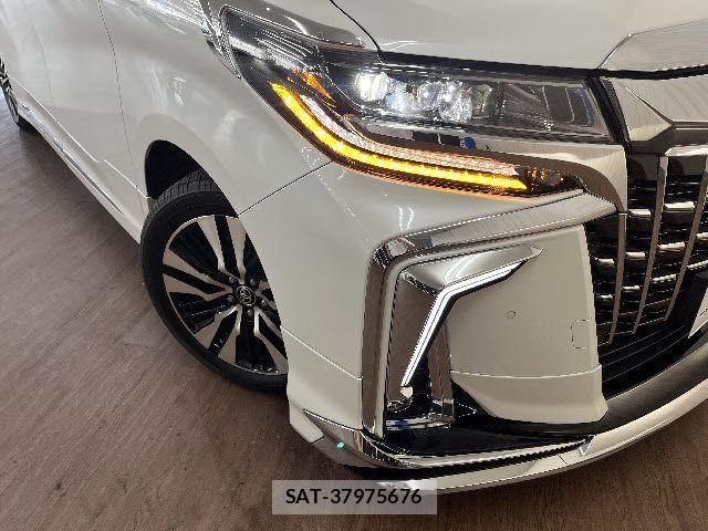 Toyota ALPHARD 2022-09 8312728-24