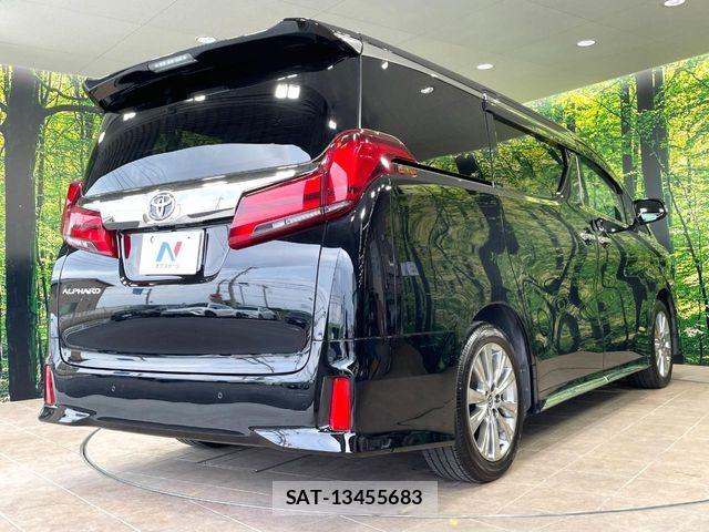 Toyota ALPHARD 2022-10 8312759-17