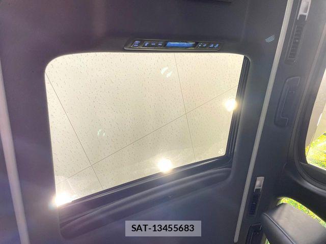 Toyota ALPHARD 2022-10 8312759-2
