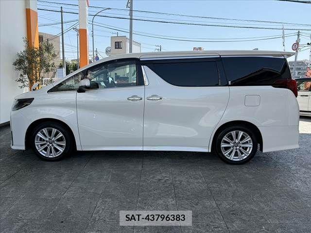 Toyota ALPHARD 2019-04 8312782-10