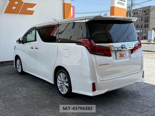 Toyota ALPHARD 2019-04 8312782-12