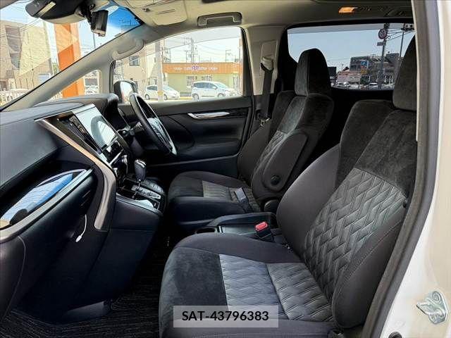 Toyota ALPHARD 2019-04 8312782-16