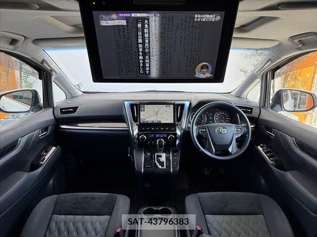 Toyota ALPHARD 2019-04 8312782-1