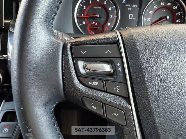 Toyota ALPHARD 2019-04 8312782-24