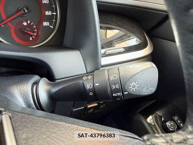 Toyota ALPHARD 2019-04 8312782-26
