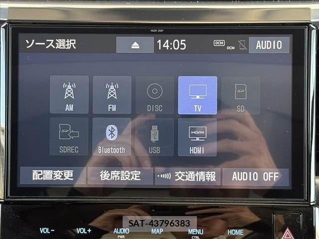 Toyota ALPHARD 2019-04 8312782-29