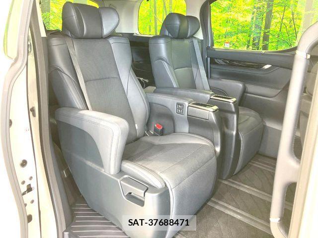 Toyota ALPHARD 2023-01 8312737-8