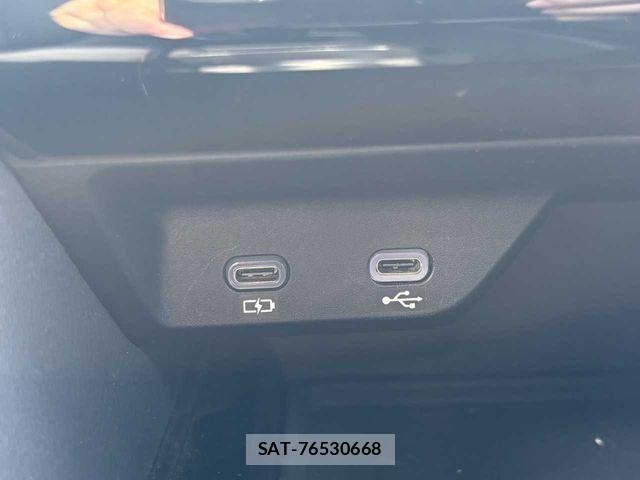 Toyota ALPHARD 2024-03 8312717-12