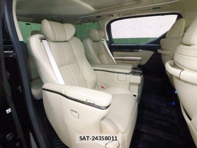 Toyota ALPHARD 2022-10 8312726-8