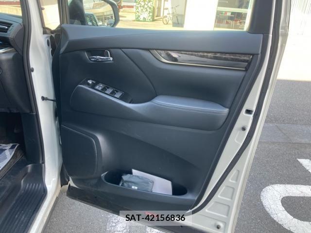 Toyota ALPHARD 2022-11 8312774-12