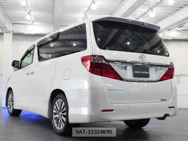 Toyota ALPHARD 2013-09 8312796-1