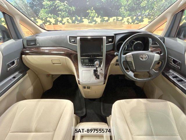 Toyota ALPHARD 2013-08 8334665-1