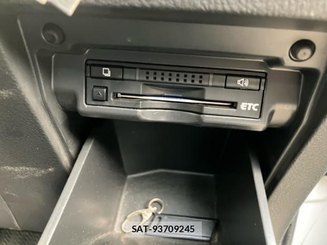 Toyota ALPHARD 2012-08 8334667-10