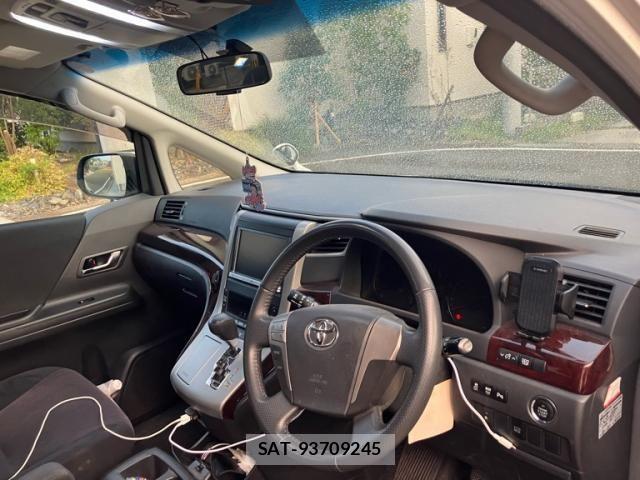 Toyota ALPHARD 2012-08 8334667-11