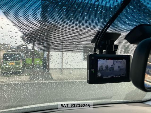 Toyota ALPHARD 2012-08 8334667-18