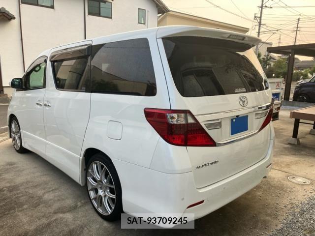 Toyota ALPHARD 2012-08 8334667-3