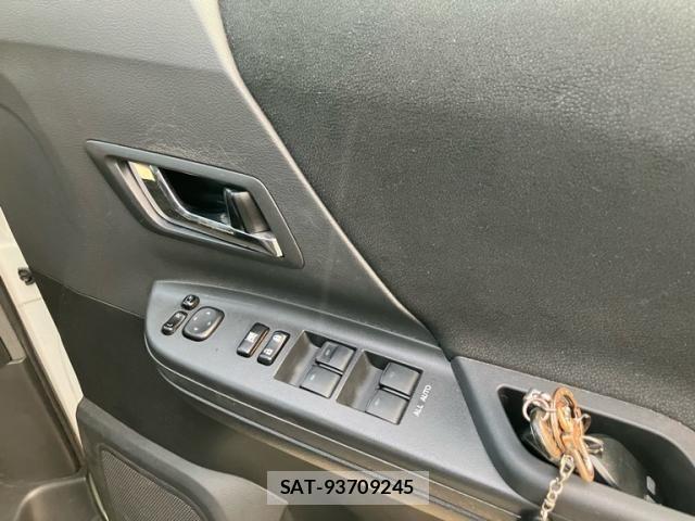 Toyota ALPHARD 2012-08 8334667-8