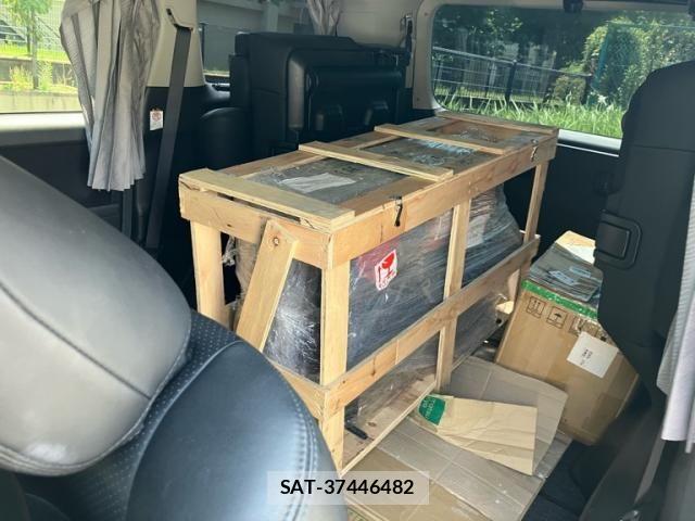 Toyota ALPHARD 2009-12 8334677-11