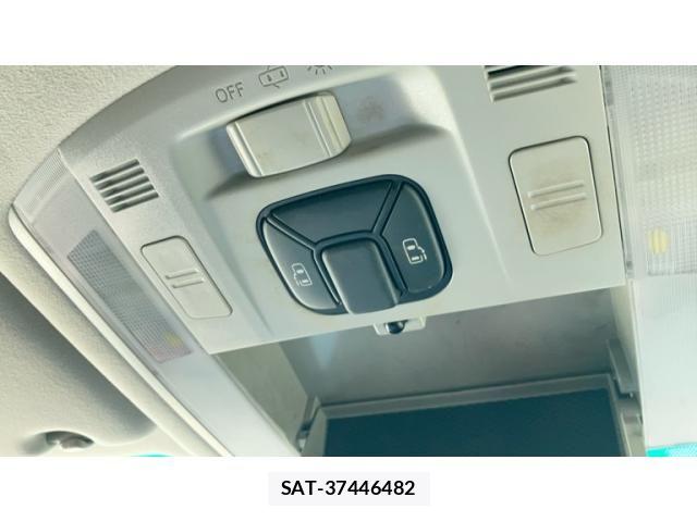 Toyota ALPHARD 2009-12 8334677-25