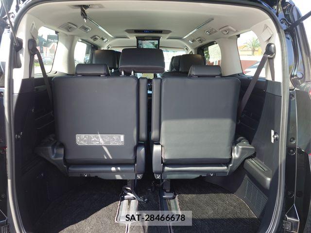 Toyota ALPHARD 2019-08 8334632-24