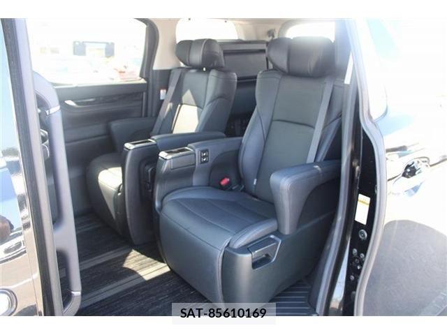 Toyota ALPHARD 2021-08 8334645-3