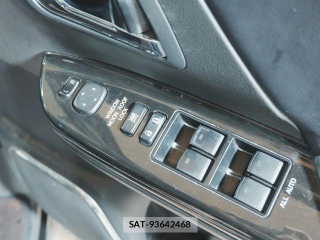 Toyota ALPHARD 2013-07 8334664-13