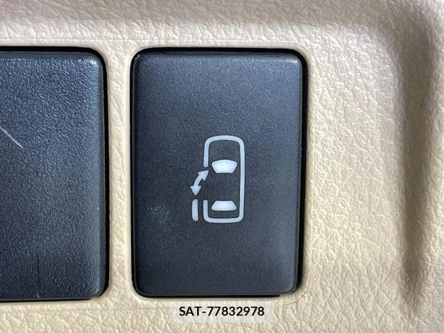 Toyota ALPHARD 2014-03 8334663-2