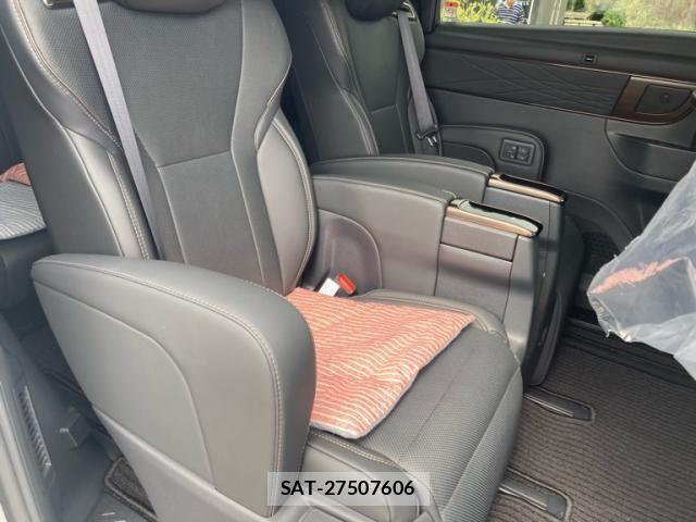 Toyota ALPHARD 2025-03 8334564-18