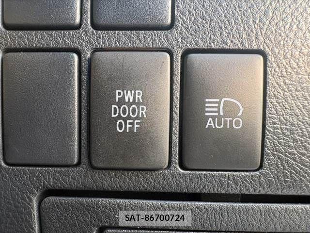 Toyota ALPHARD 2021-10 8334637-26