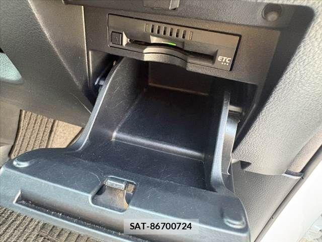 Toyota ALPHARD 2021-10 8334637-28