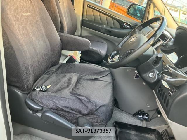 Toyota ALPHARD 2006-02 8334673-15