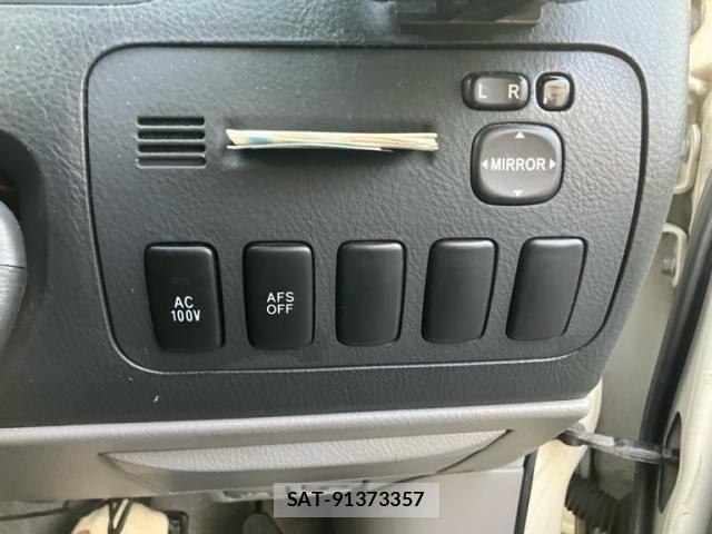 Toyota ALPHARD 2006-02 8334673-17