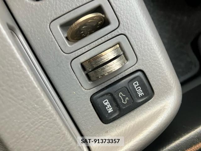 Toyota ALPHARD 2006-02 8334673-21