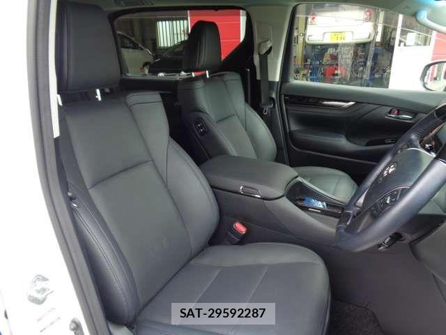 Toyota ALPHARD 2022-11 8334628-11