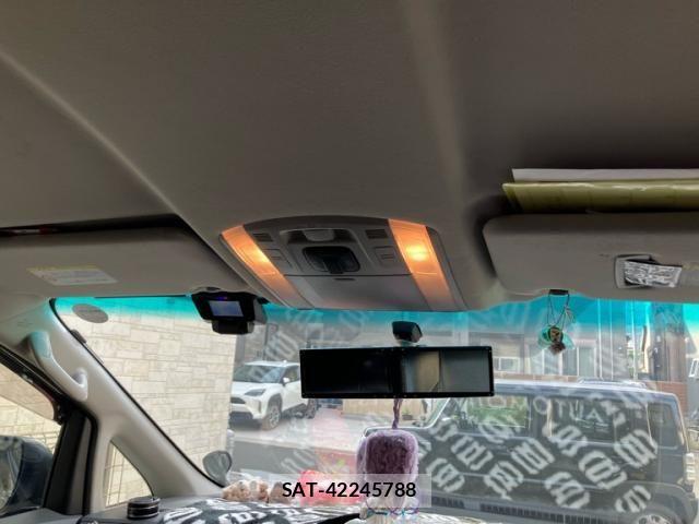 Toyota ALPHARD 2012-01 8334666-22