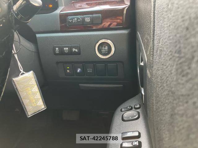 Toyota ALPHARD 2012-01 8334666-24