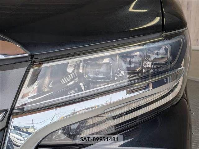 Toyota ALPHARD 2018-10 8334646-24
