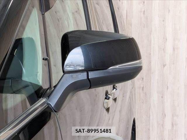 Toyota ALPHARD 2018-10 8334646-28