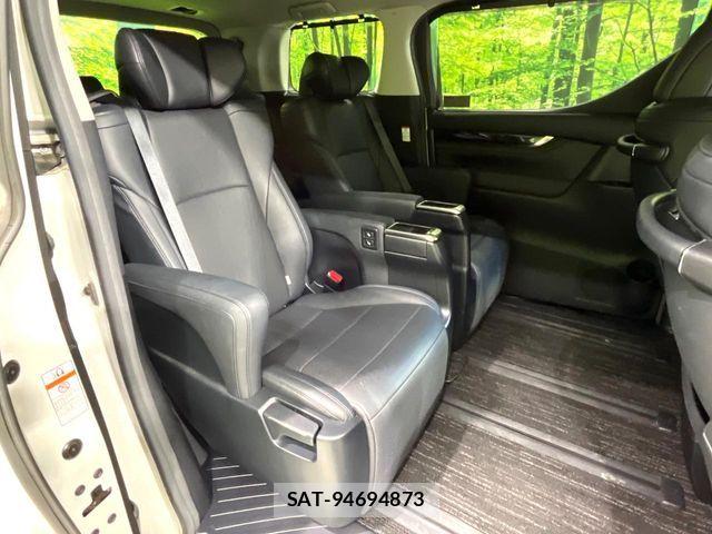 Toyota ALPHARD 2019-06 8334647-8