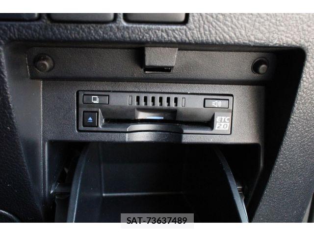 Toyota ALPHARD 2023-05 8334524-27