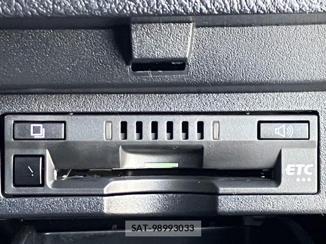 Toyota ALPHARD 2021-03 8334627-11
