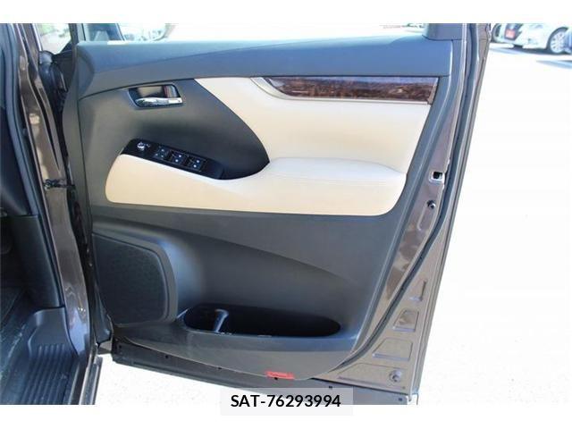 Toyota ALPHARD 2020-04 8334659-26