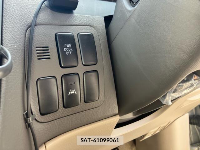 Toyota ALPHARD 2005-08 8334671-17