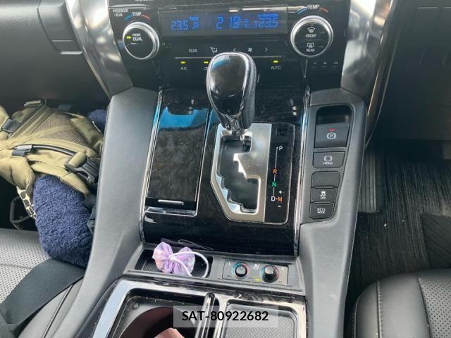 Toyota ALPHARD 2022-09 8334634-14