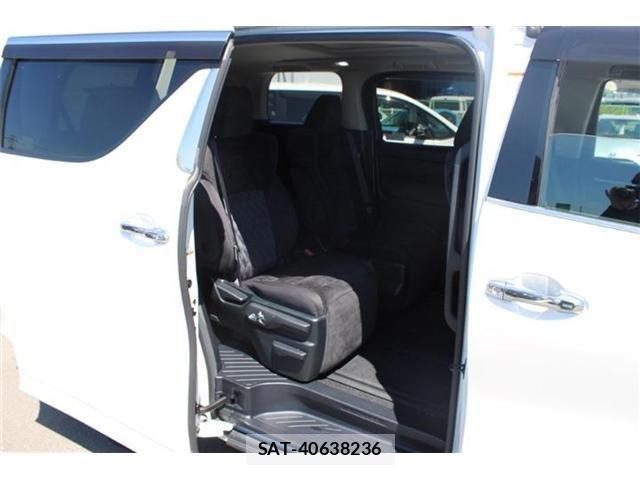 Toyota ALPHARD 2018-05 8353830-18