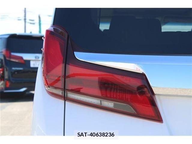 Toyota ALPHARD 2018-05 8353830-26
