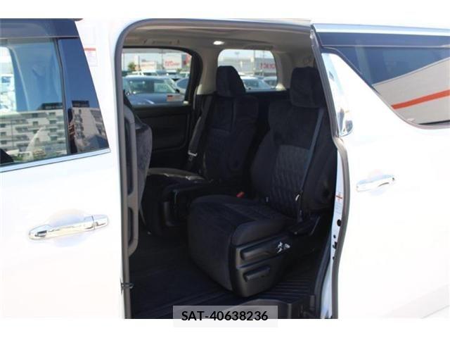 Toyota ALPHARD 2018-05 8353830-28